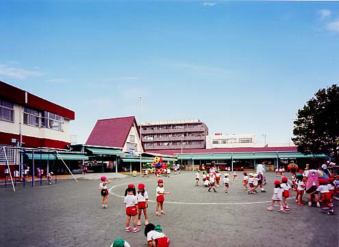 学校法人浦和榎本学園浦和ことば幼稚園　徒歩約5分　(約400ｍ)